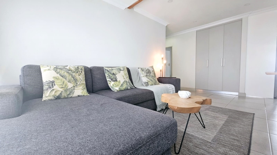 To Let 3 Bedroom Property for Rent in Hartenbos Central Western Cape